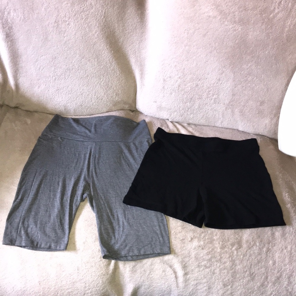 Fashion Nova grey and diva black spandex shorts size large 💕
